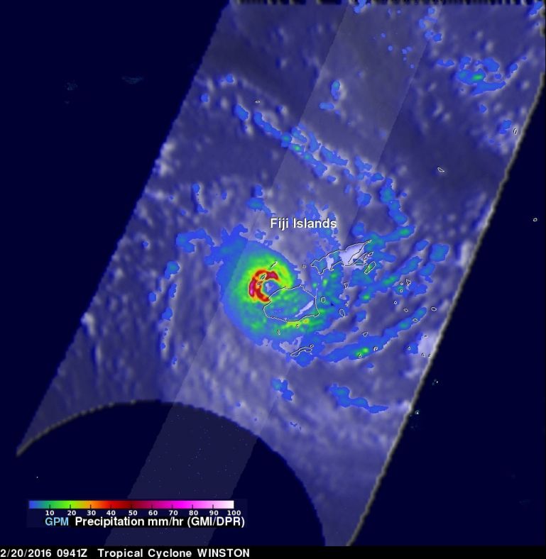 格林尼治时间2月20日9：41，美国全球降水量测量卫星(GPM)飞经“温斯顿”飓风上空。GPM的数据显示，“温斯顿”风眼西侧的降雨量达169毫米每小时。