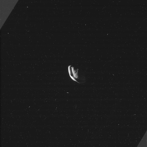 从卡西尼号的视角感受一下近距离飞掠土卫十八的过程