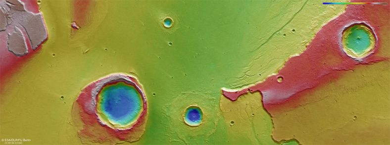 在2016年5月25日拍摄的一张图片中，显示了卡塞谷谷口的一部分。火星地表的许多景观特征显示了这场洪水的影响。