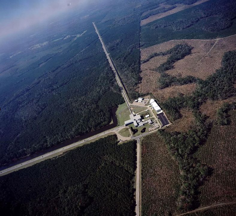 美国激光干涉引力波天文台(LIGO)