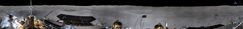 嫦娥四号着陆器的在月背着陆点的360°环拍照片 （点击图片查看大图）