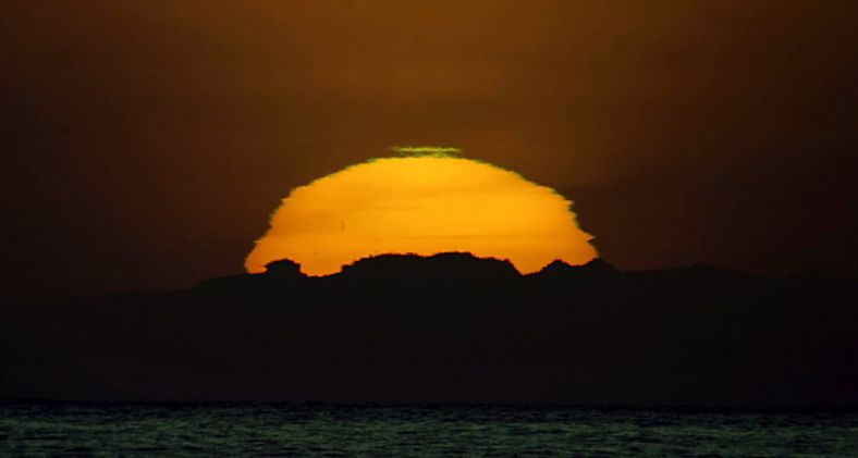 2004年10月，特内里费岛出现的一次太阳“绿闪”