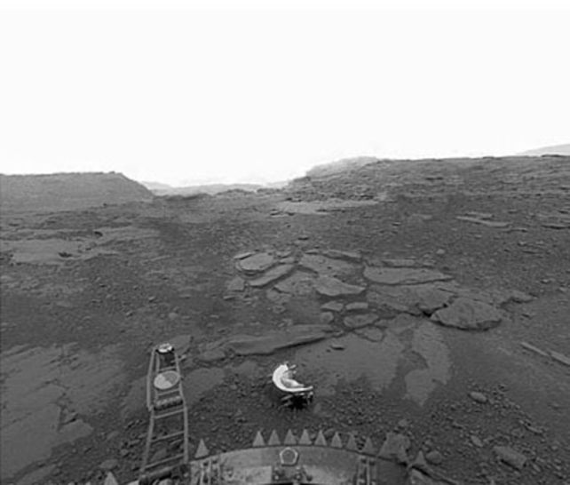 前苏联的金星13号探测器拍摄的金星表面画面