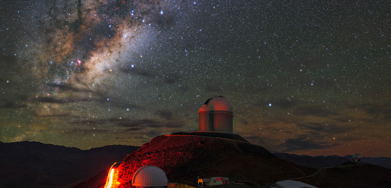 拉西拉天文台的银河之路