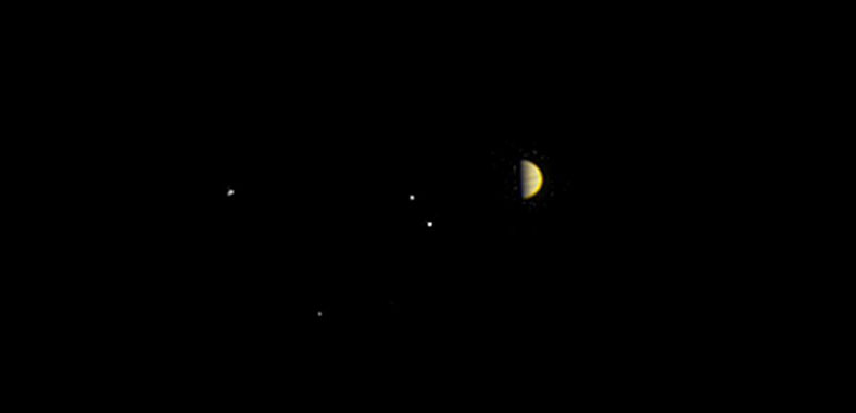 视频：跟着朱诺号飞临木星和伽利略卫星