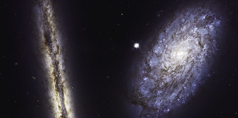 哈勃太空望远镜27岁了，公布壮观螺旋星系照片