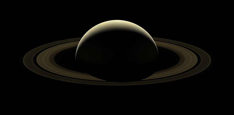 诀别土星！卡西尼号最后一张完整土星照公布