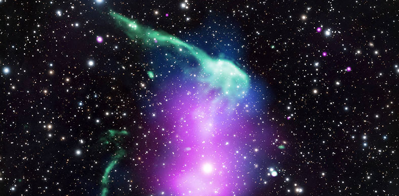 太空里的巨型牙刷：长达600万光年 两个星系团合并的遗产