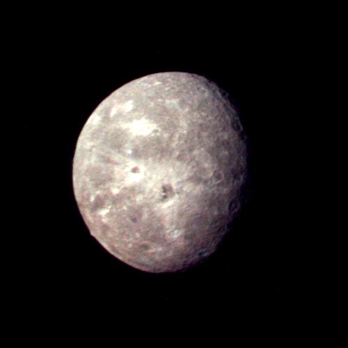 天卫四Oberon——天王星的卫星中的老大（旅行者二号摄）