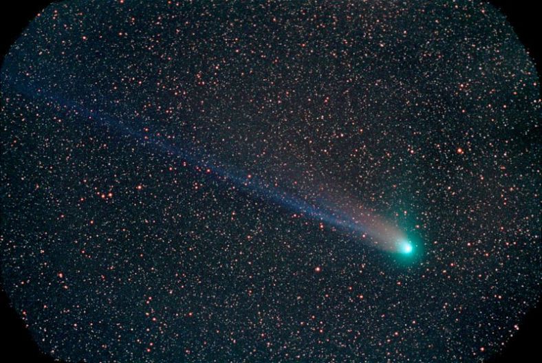 尼特彗星（C/2001 Q4）和她的慧尾