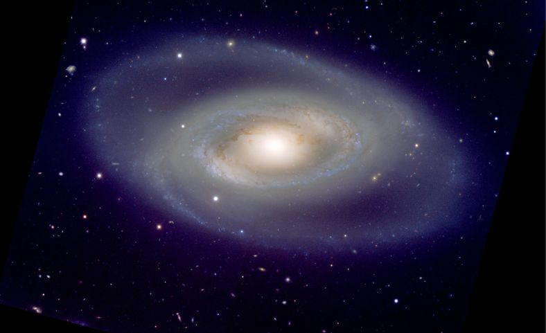 螺旋星系NGC 1350
