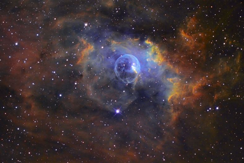 NGC 7635：泡泡星云