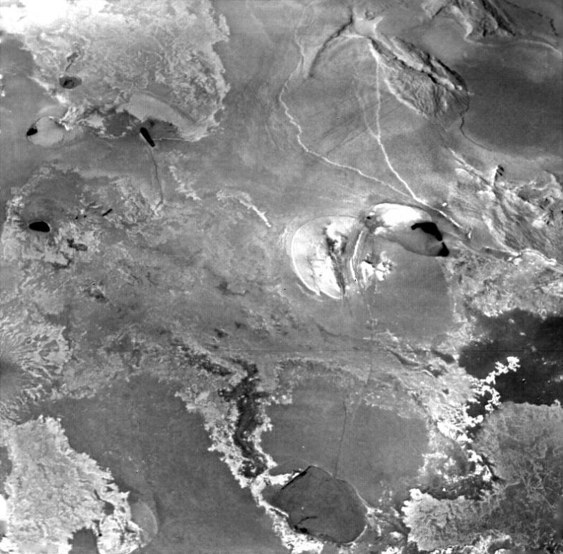 木卫一Io南极区域（伽利略号摄）