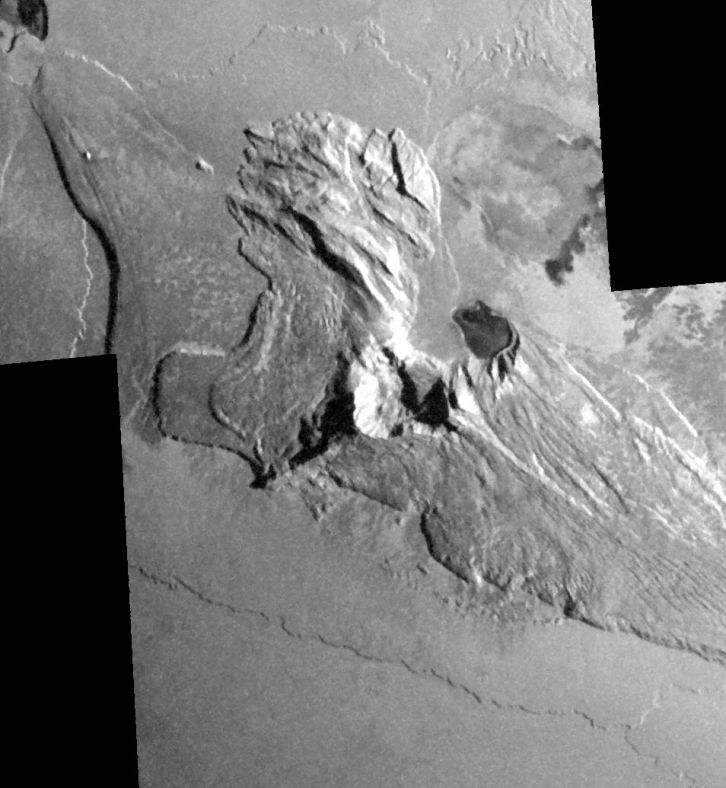 木卫一Io上的高山（伽利略号摄）
