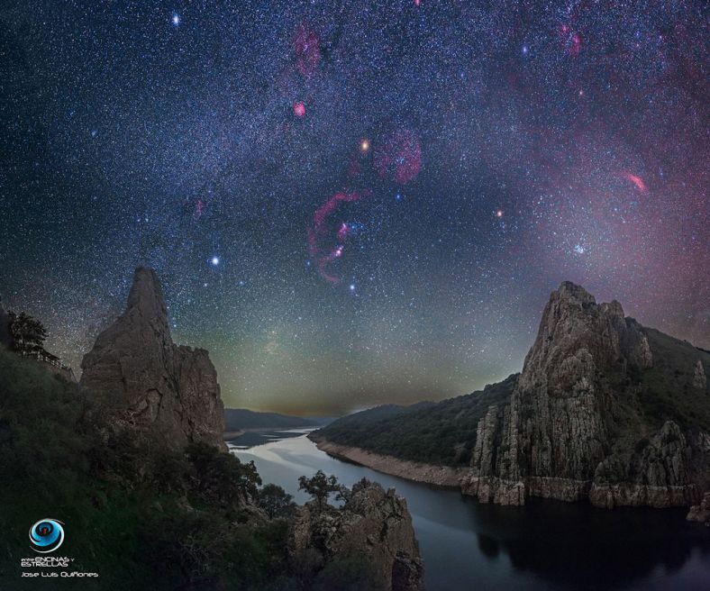 西班牙．蒙弗拉圭国家公园的冬季星空