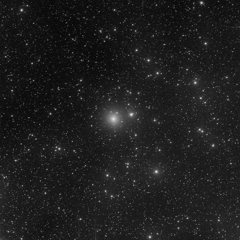 澳大利亚上空的46P彗星