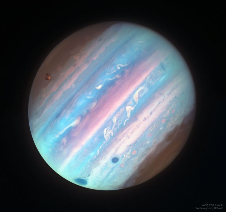 哈勃望远镜的木星紫外光照片 