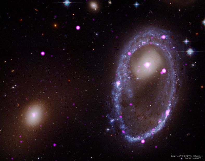 星系碰撞产生的星系环 
