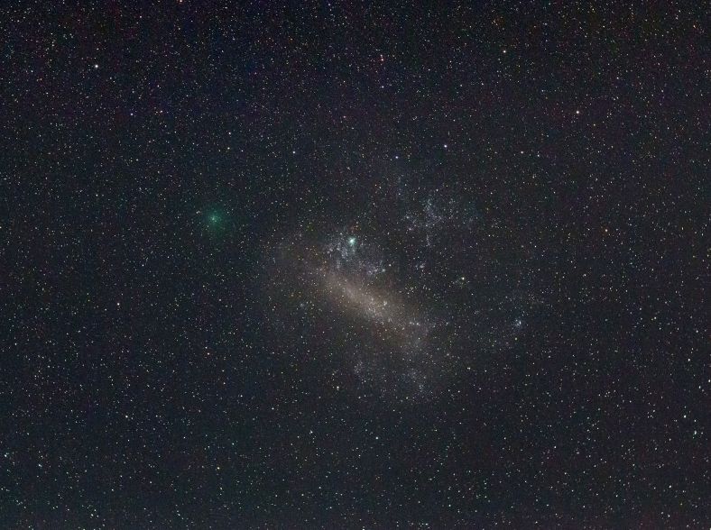 252P/ LINEAR彗星与大麦云（澳大利亚）
