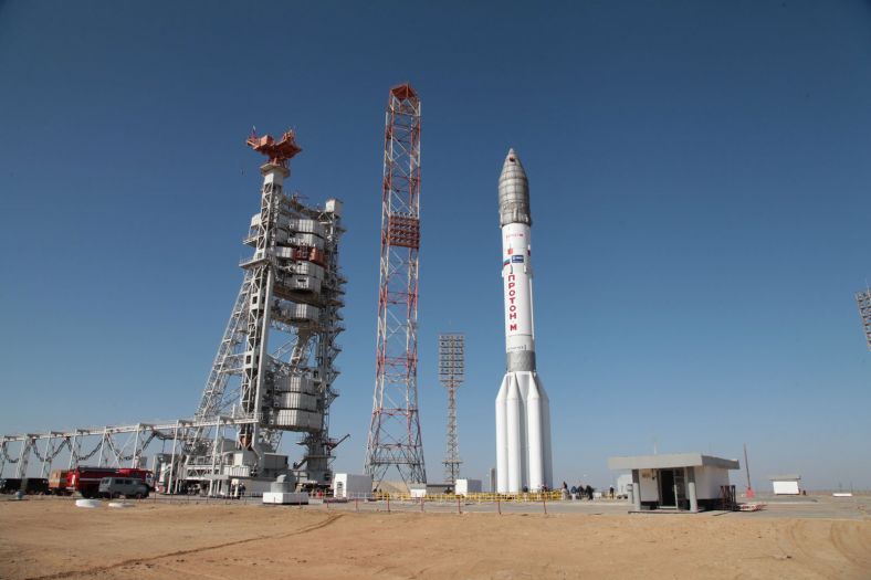 3月11日，搭载ExoMars项目探测器的质子号火箭被运往拜科努尔发射场
