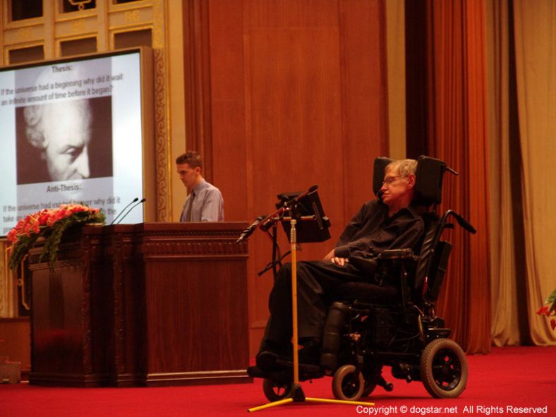 6月19日霍金在人民大会堂开讲宇宙起源