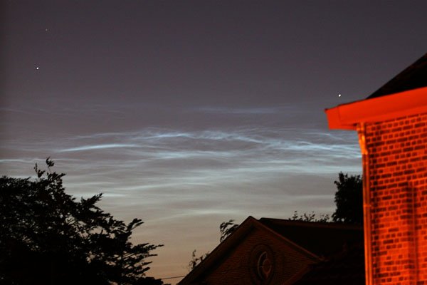 比利时2006年首次出现的夜光云
