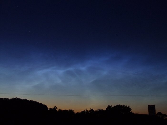 北爱尔兰爱好者Martin McKenna拍摄的夜光云