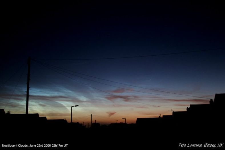 英国爱好者Pete Lawrence拍摄的夜光云