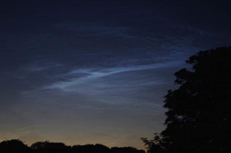苏格兰爱好者Alan C Tough拍摄的夜光云照片